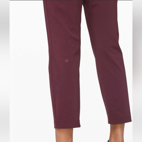 Lululemon On the Fly 7/8 Pants
Dark Adobe Maroon Size 4 EUC - Picture 5 of 13
